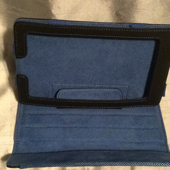 Solo. Tech Booklet, Protects Kindle Fire & Nexus 7 - Picture 5 of 6